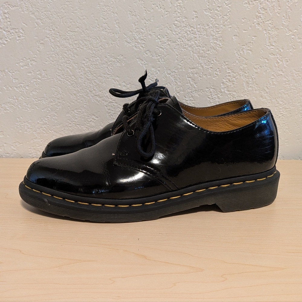 Dr Martens Classic Black Leather Shoes - Picture 2 of 10